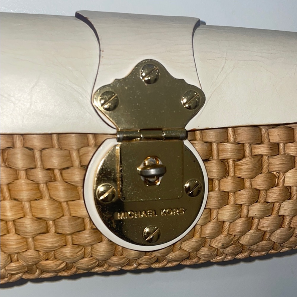 Michael Kors Santorini Straw Bag with Chain Strap - Picture 5 of 14